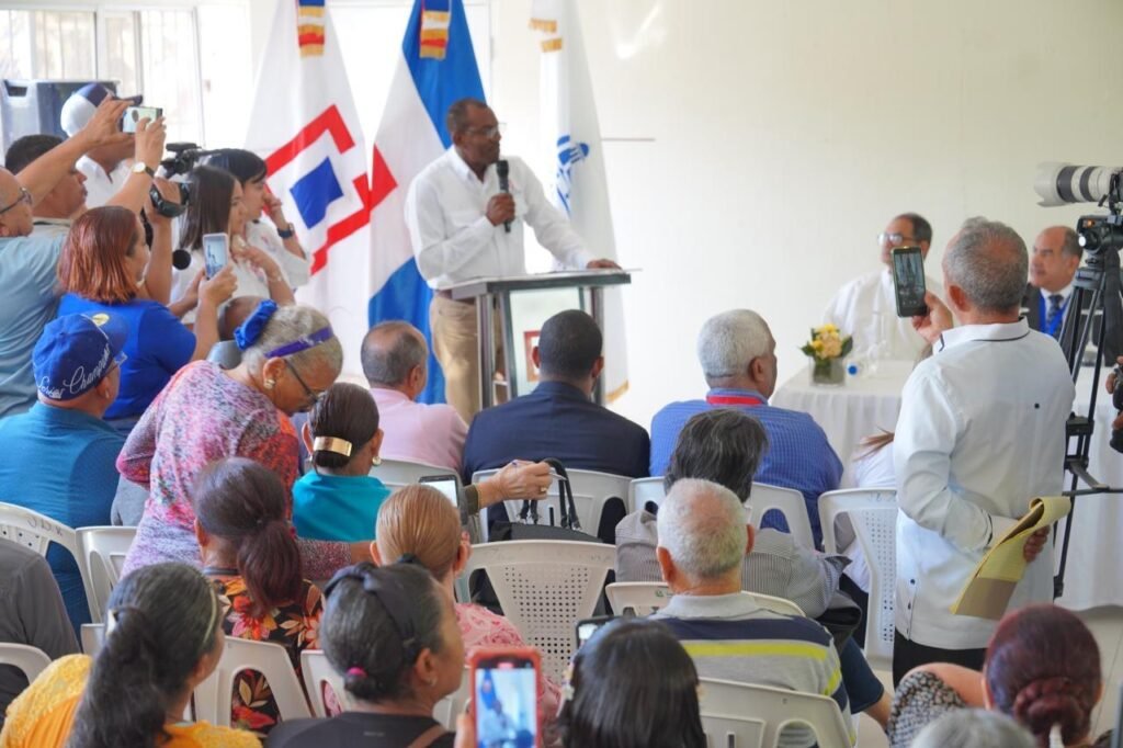 Inician proceso de titulación en la Villa Olímpica de Santiago para beneficiar a 2,700 familias